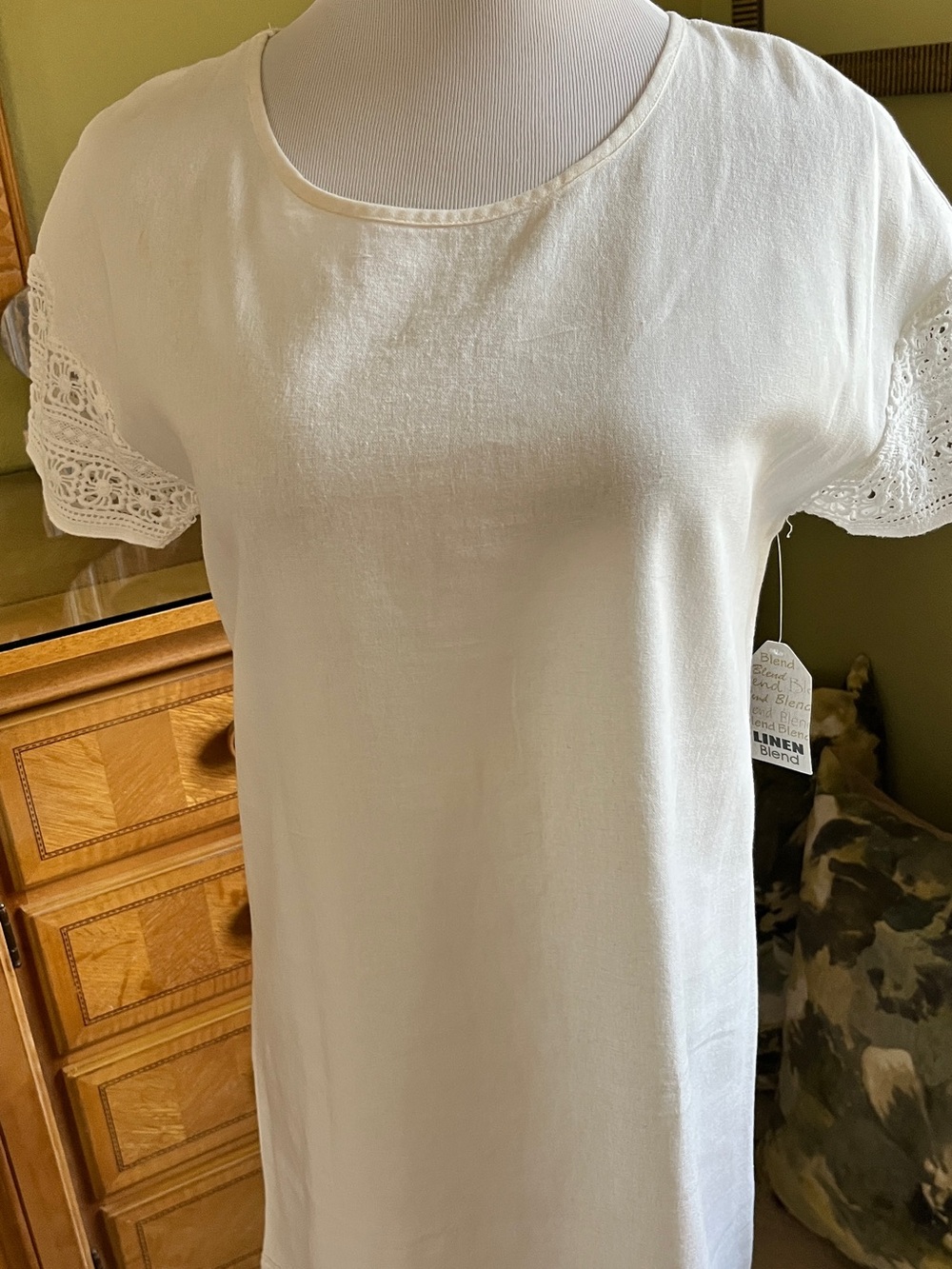 For Cynthia Cream Short Sleeve Eyelet Linen-Blend Dress..NWT